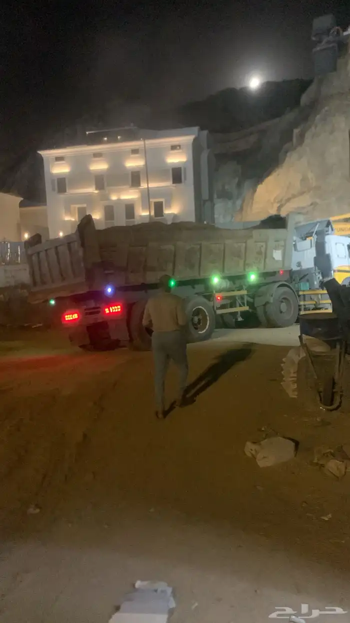 ترلات شيول قلايات سقس بوكلينات لإيجار يومي أو شهري 0
