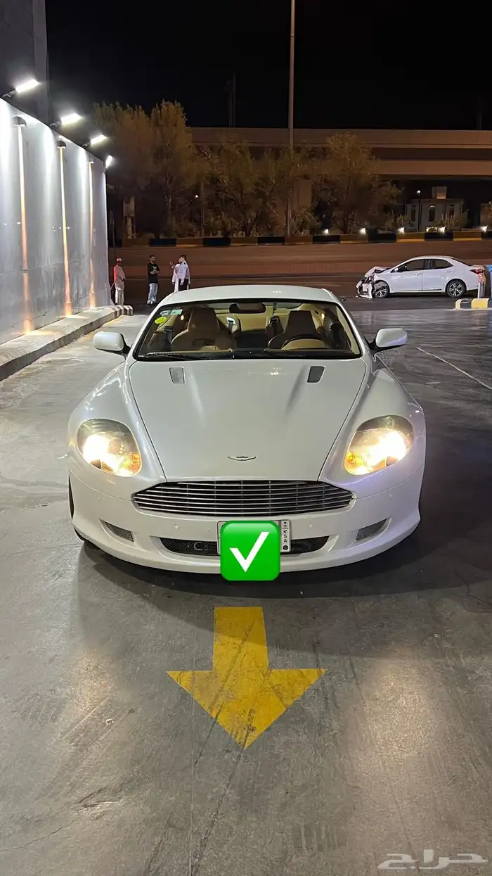 اوستن مارتن DB9 موديل 2008 V12 0