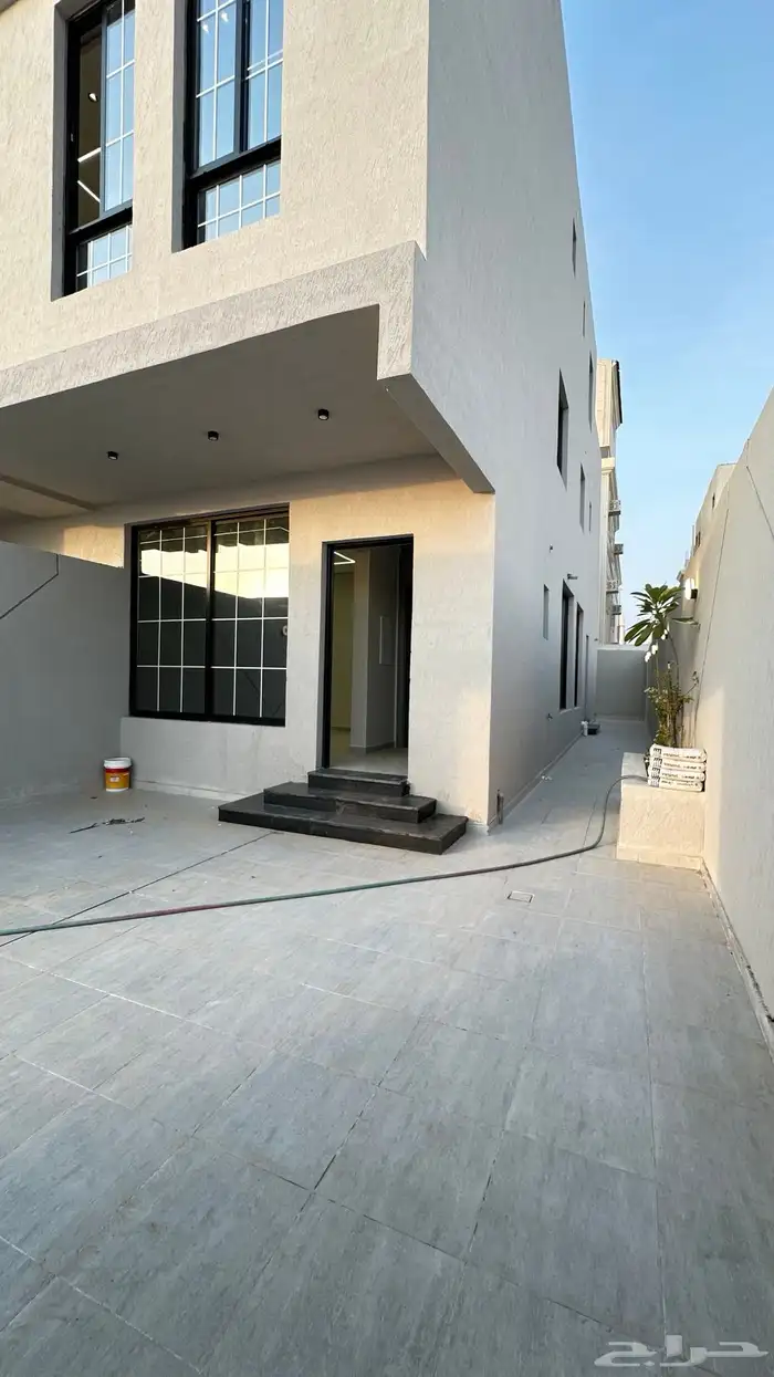 للبيع شقق دبلكس ضاحيه الملك فهد اسعار تبداء من 700ألف 0
