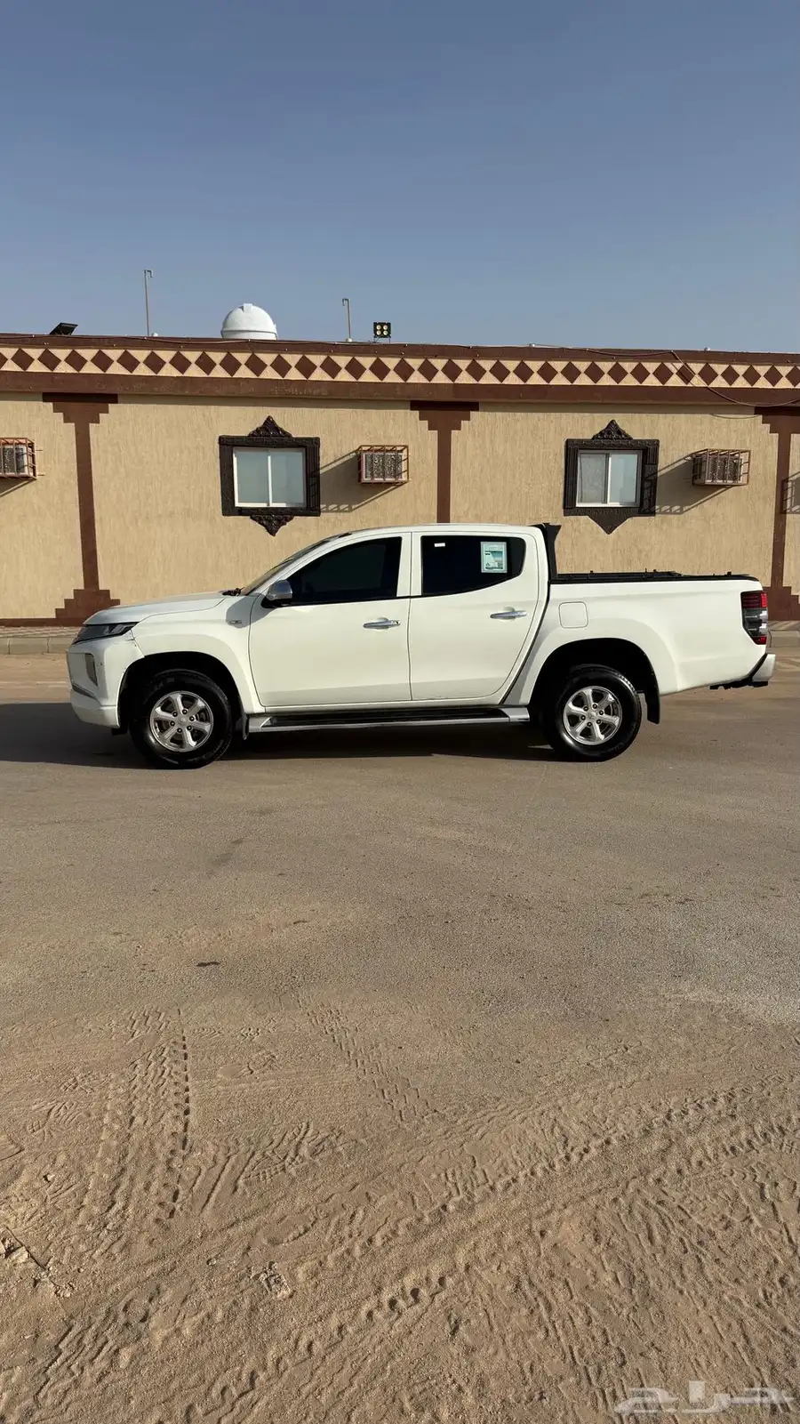 ميستوبيشي L200 1