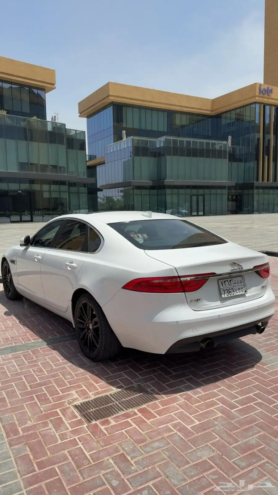 جاكوار 2018 10
