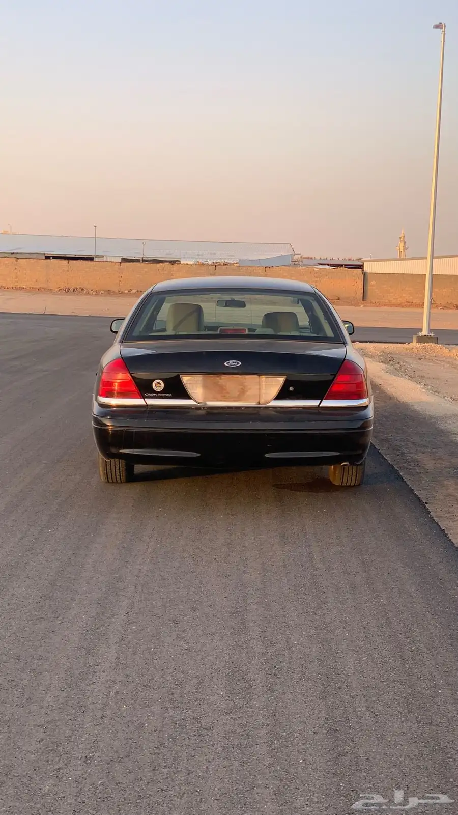 فورد كراون فكتوريا 2011 4