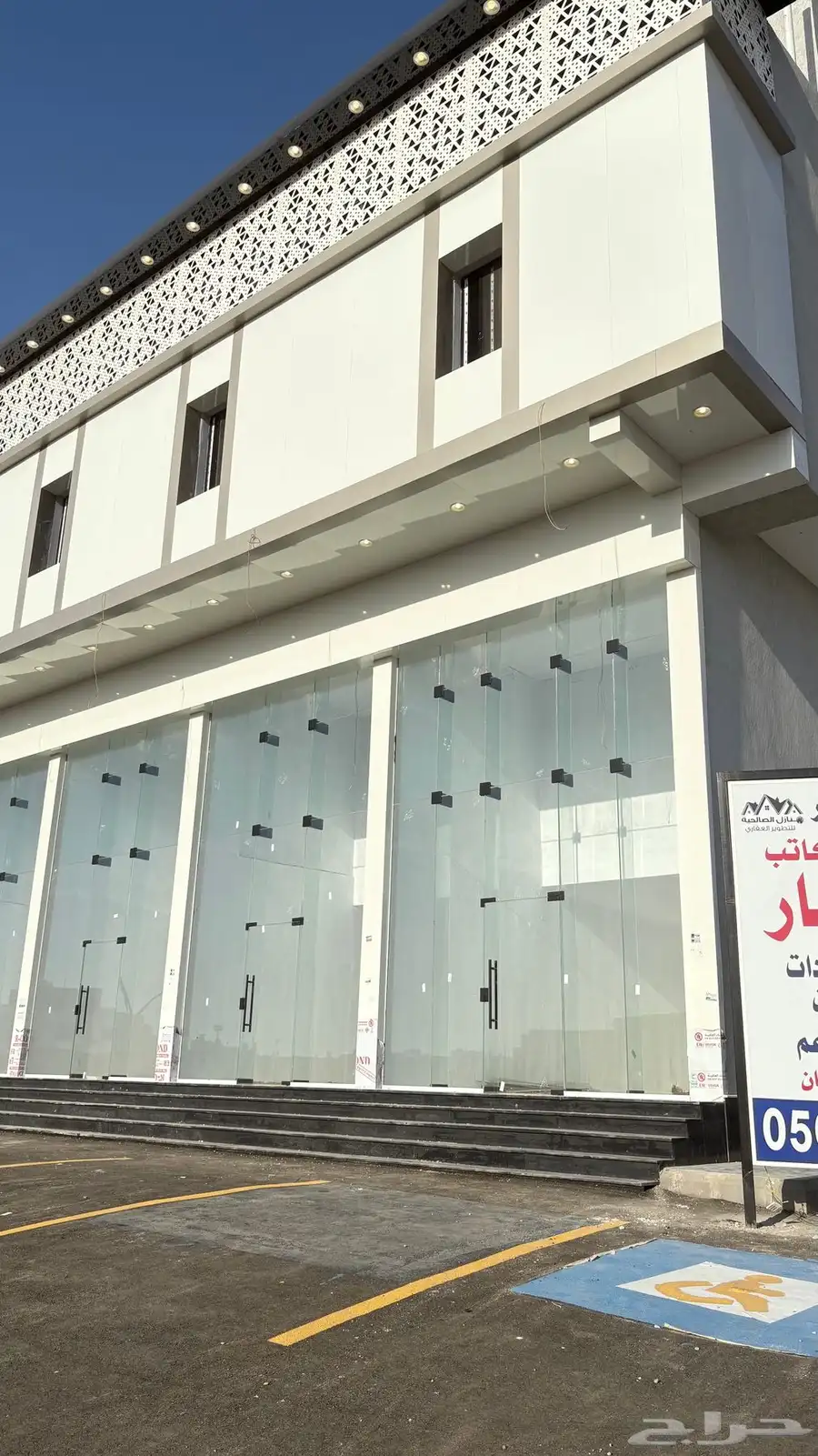 محلات تجارية وشقق عزاب للايجار شمال جده الفروسيه 1