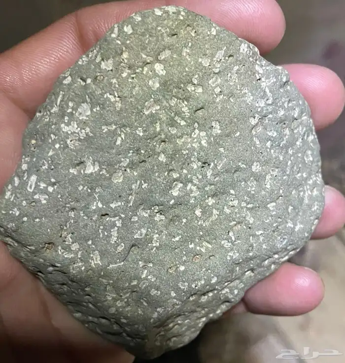 الأحجار للبيع 2