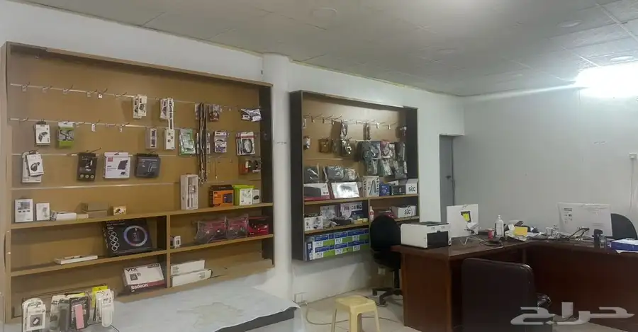 بيع طابعات جميع مافي المحل من كبيوترات وطابعات وديكور المحل 0