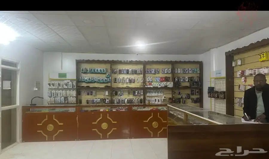 بيع طابعات جميع مافي المحل من كبيوترات وطابعات وديكور المحل 4