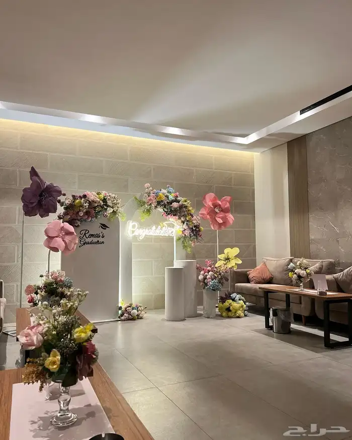 منسقة حقلات وديكور وورد 9