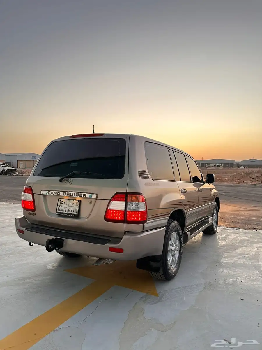 جيب لاندكروزر 2006 1