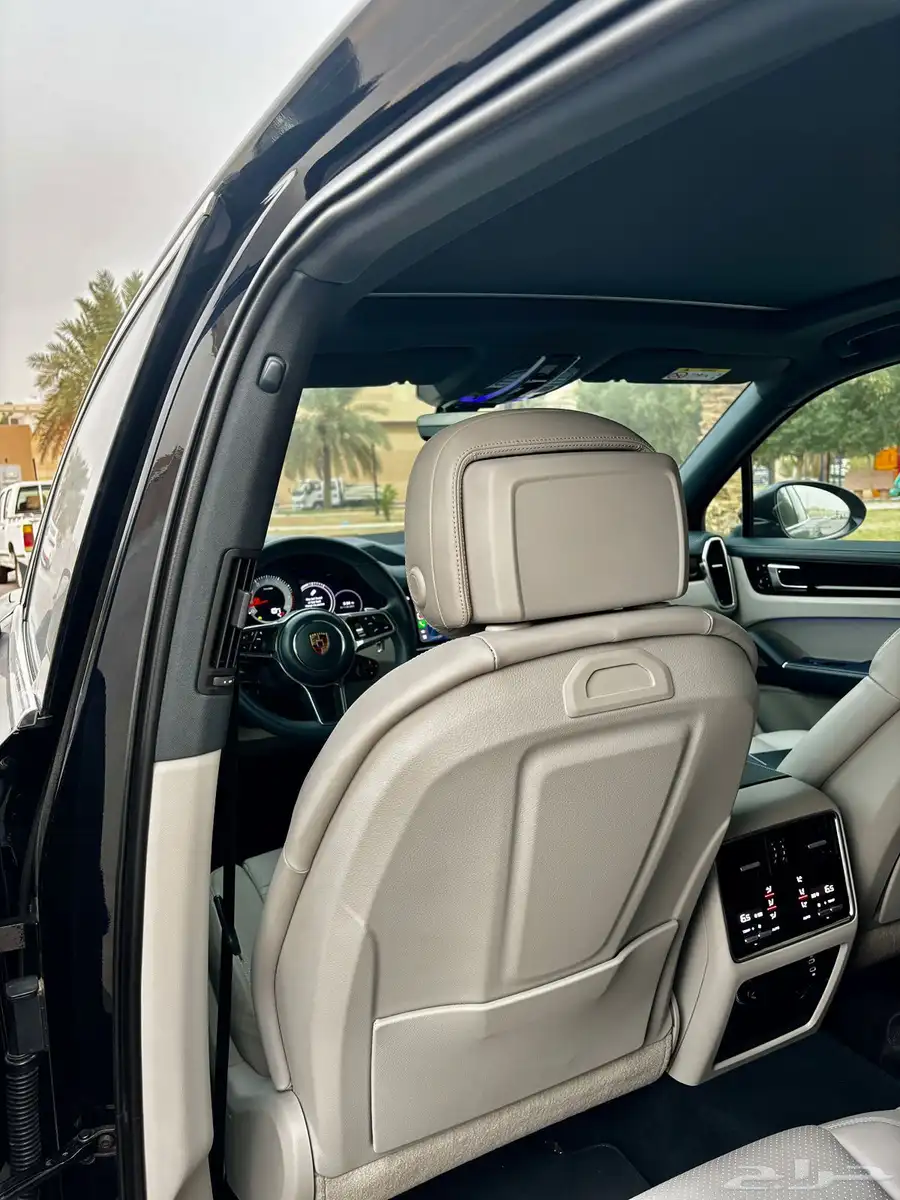 بورش كايين بلاتينوم اديشن 2023 Porsche Cayenne 11
