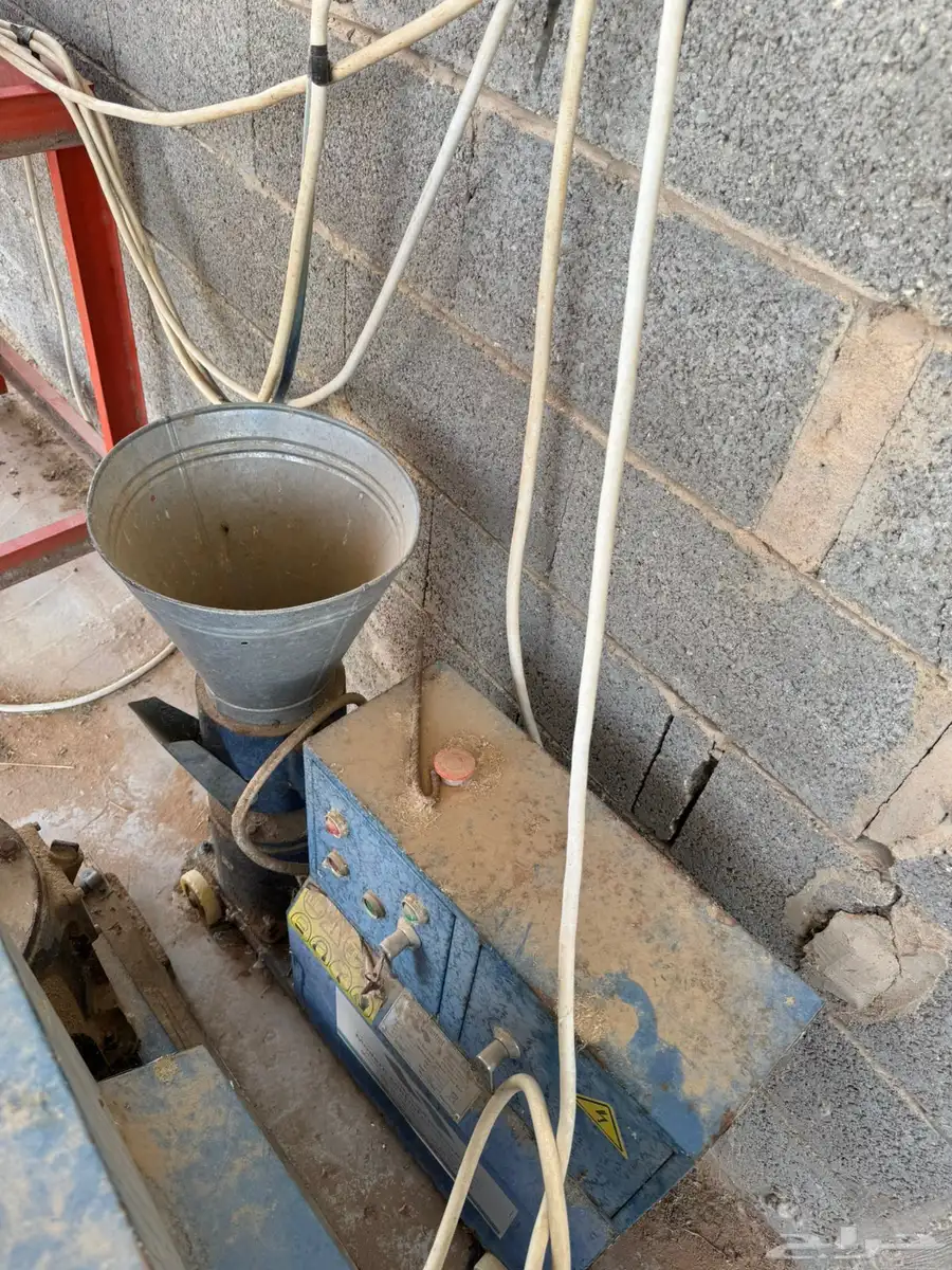 خط انتاج مكعب اعلاف 2