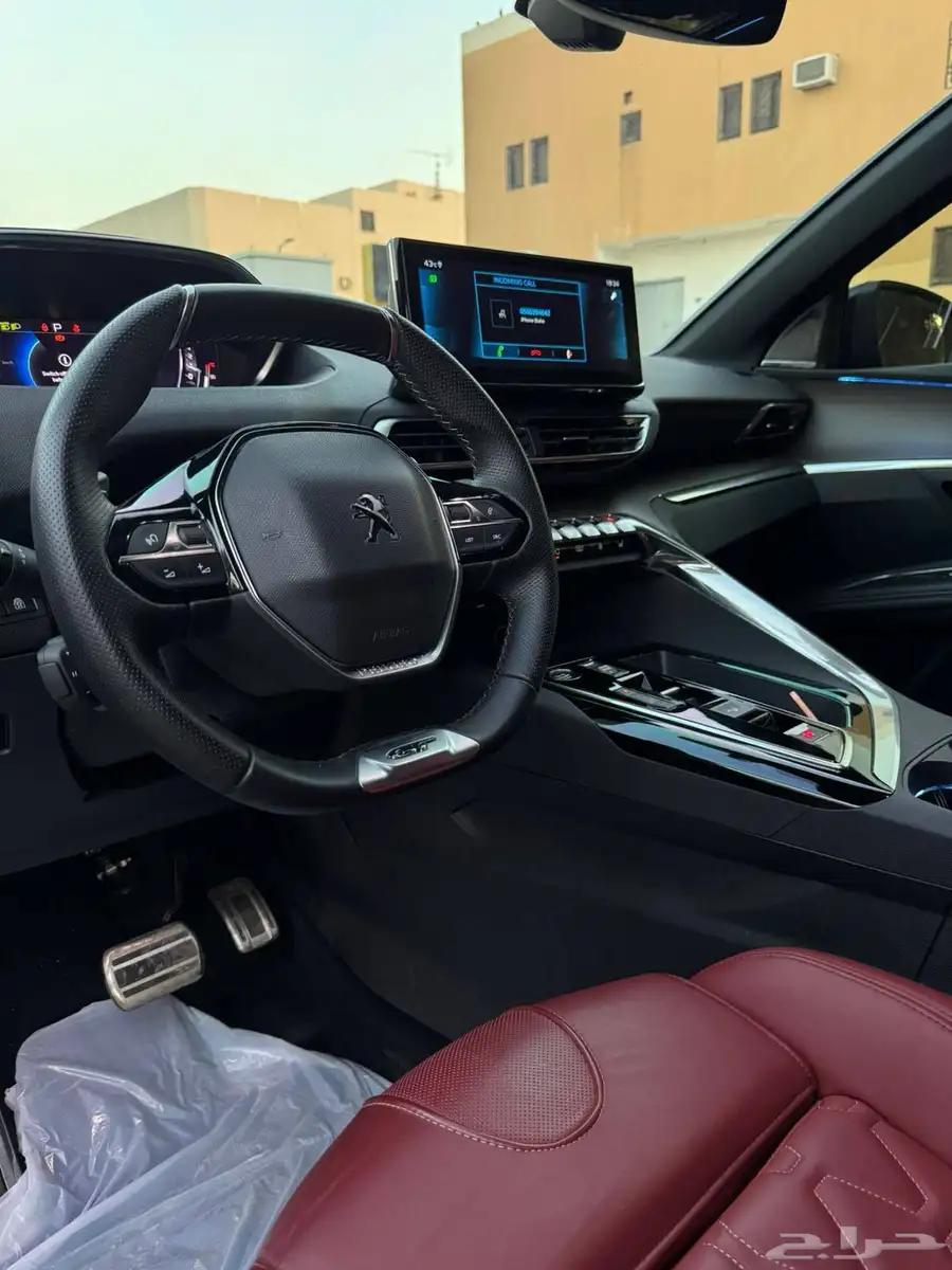 السيارة بيجو 3008 GT 5
