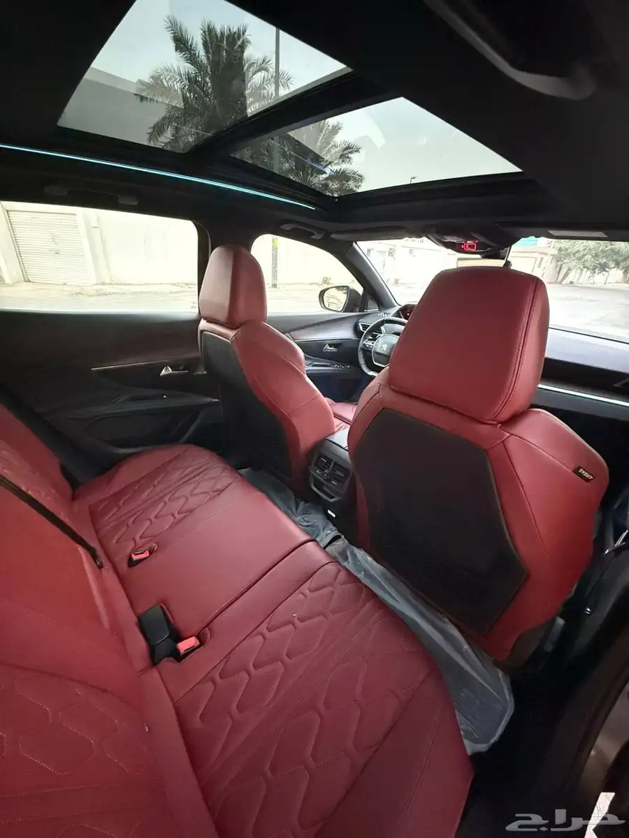 السيارة بيجو 3008 GT 11