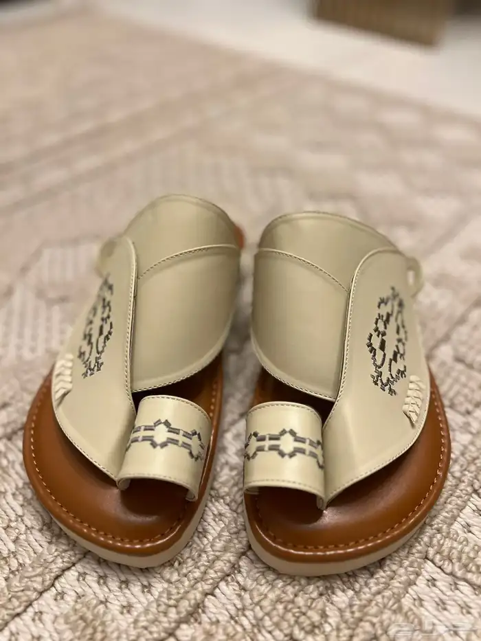 حذاء شرقي فاخر 2