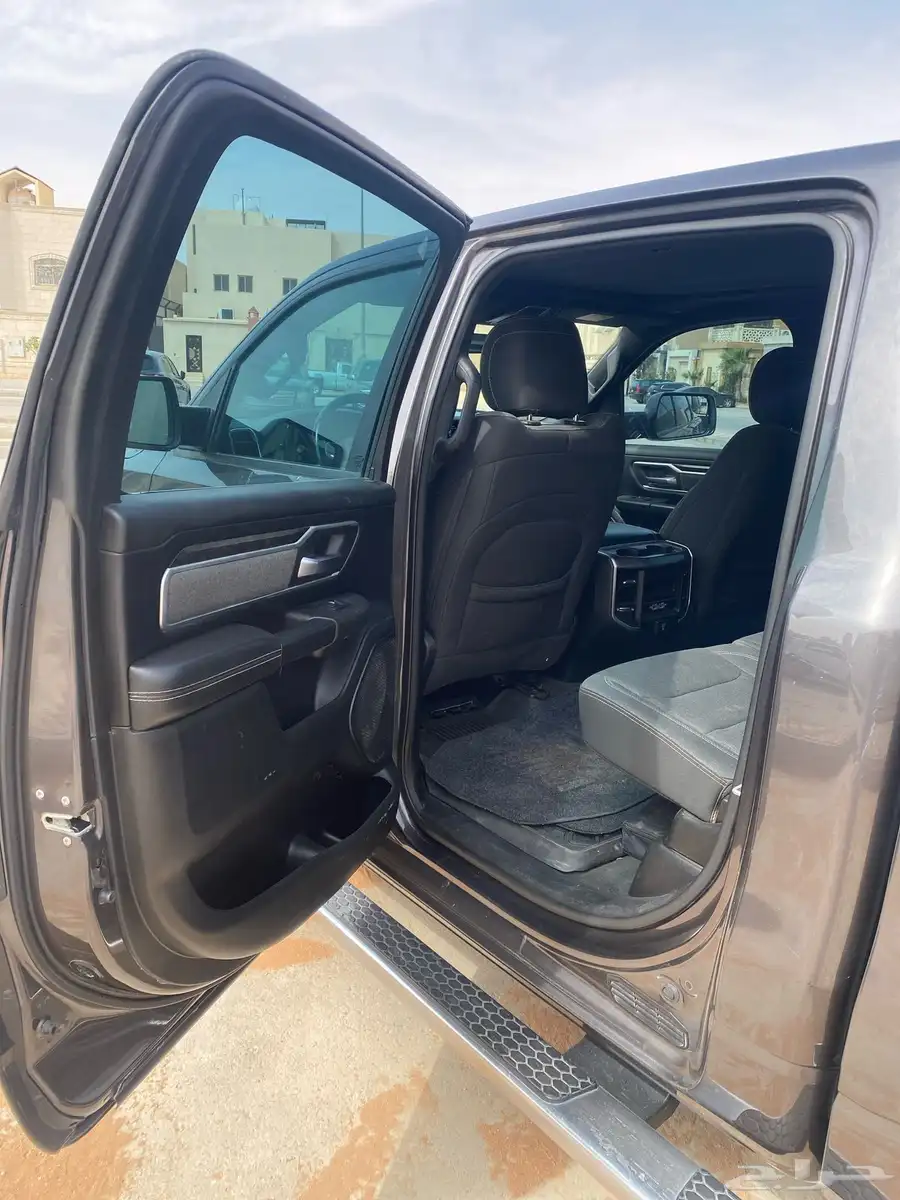 دوج رام بيق هورن 2021 9