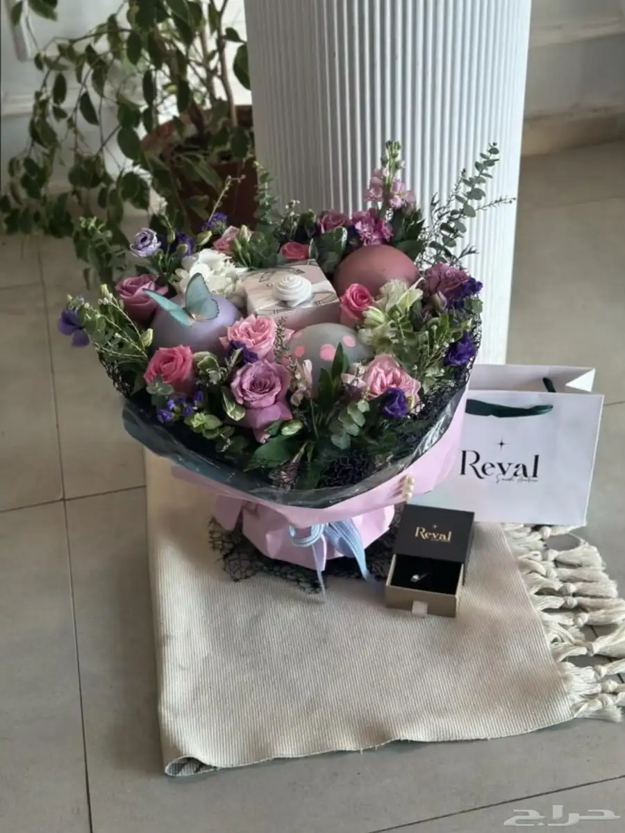 مندوب توصيل هدايا باقة ورد منسق هدايا الرياض 1