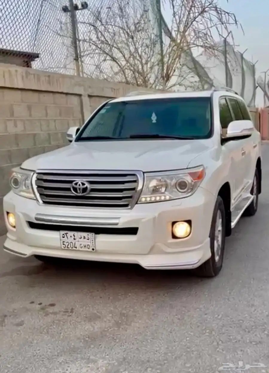 لاندكروزر GXR موديل 2013 0