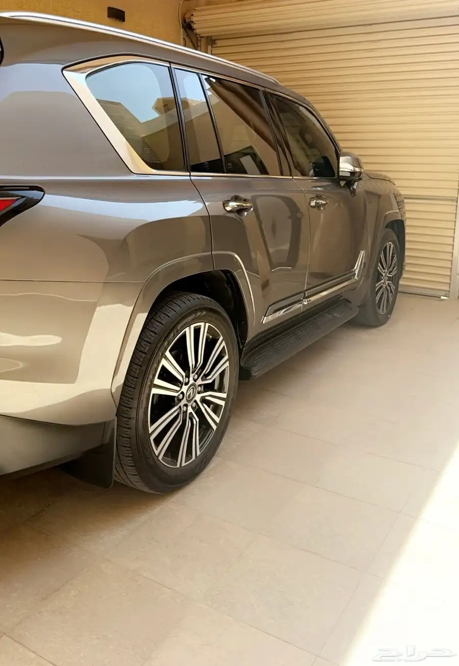 للبيع جيب لكزس LX600 2022 2