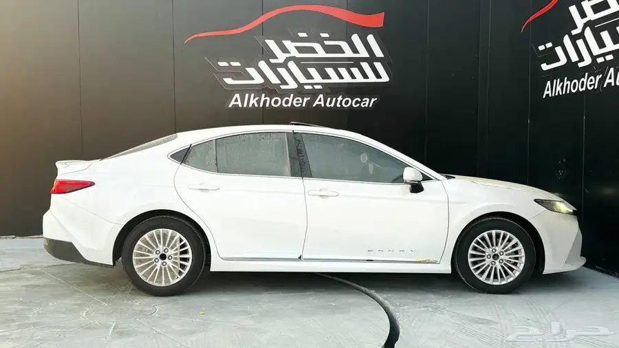 كامري LE نص فل 2025 لدى شركة عبدالمجيد الخضر 5