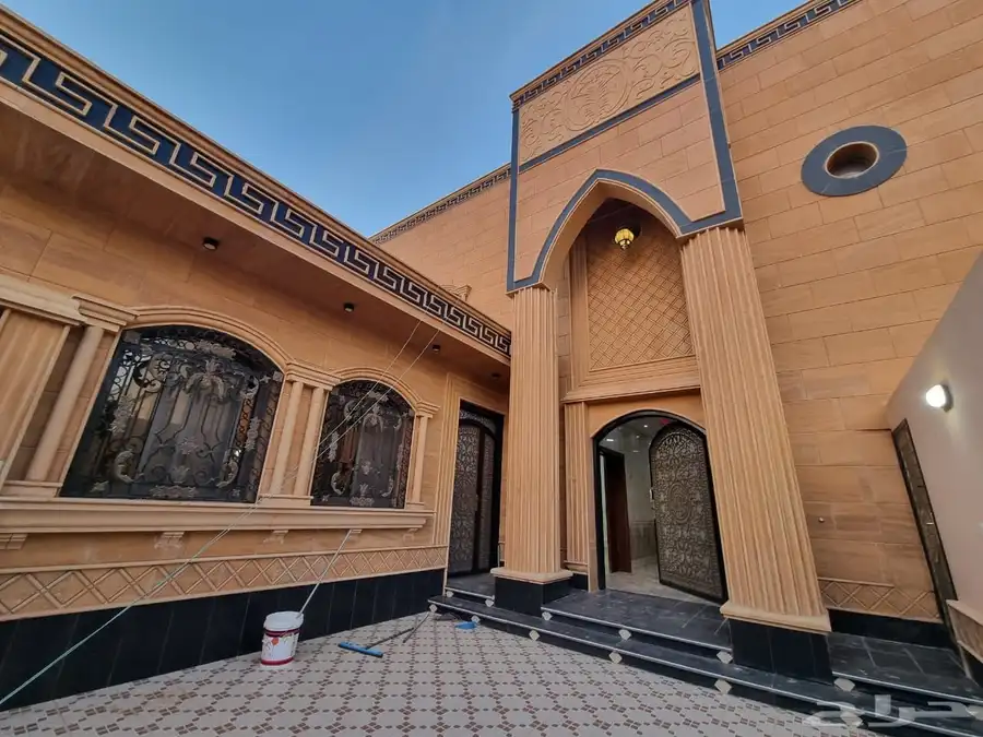 دور وشقتين شمال بريده عرض نادر وممتاز للسكن والاستثمار 2