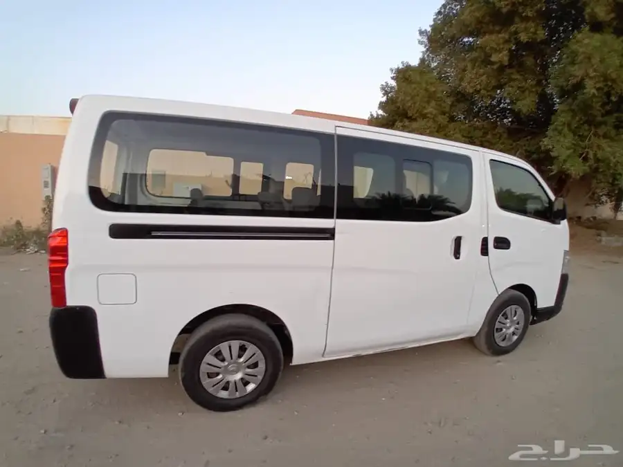 باص نيسان 15 راكب موديل 2016 2