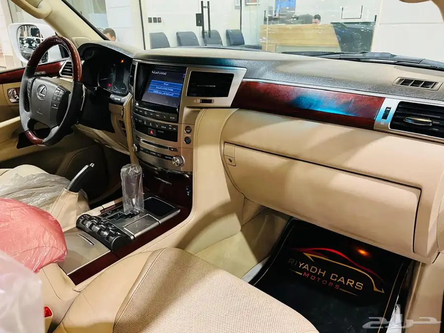جيب لكزس 2013 LX570 S ( بحالة ممتازة ) 4