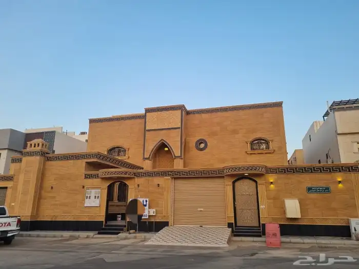 دور وشقتين شمال بريده عرض نادر وممتاز للسكن والاستثمار 1