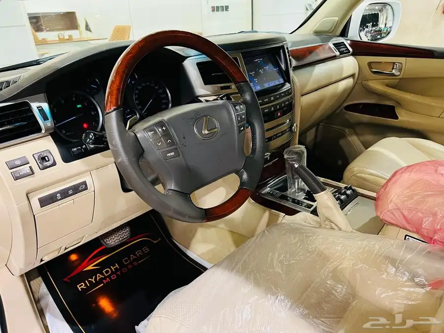 جيب لكزس 2013 LX570 S ( بحالة ممتازة ) 5