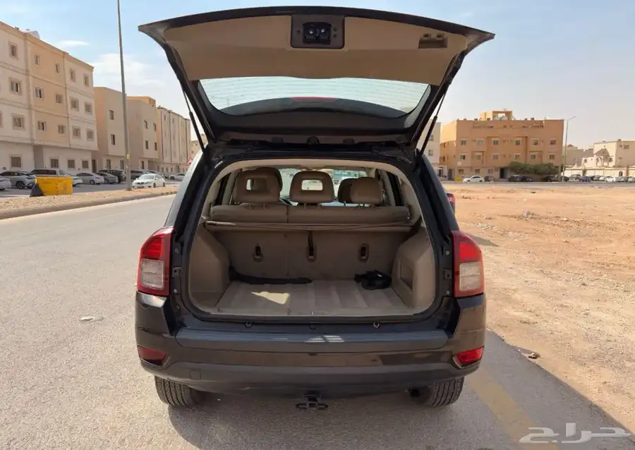 جيب كومباس 8