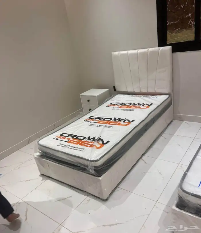 سرير  مراتب  دواليب  تسريحات و أثاث غرفة نوم كامل 39