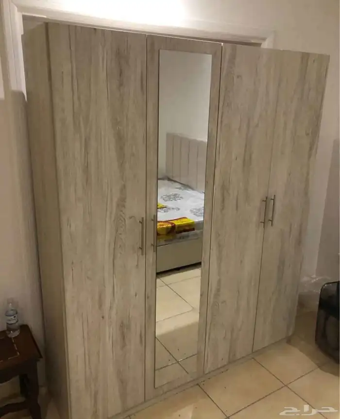 سرير  مراتب  دواليب  تسريحات و أثاث غرفة نوم كامل 29