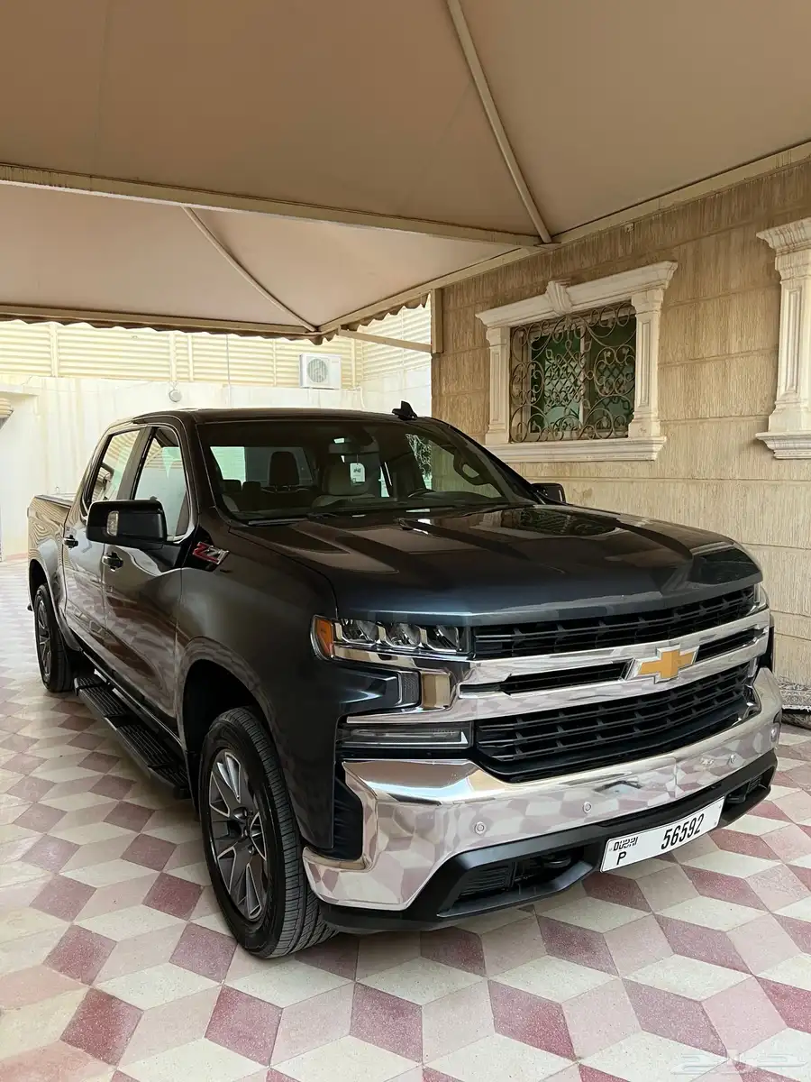 سلفرادو LT لوح دبي 1
