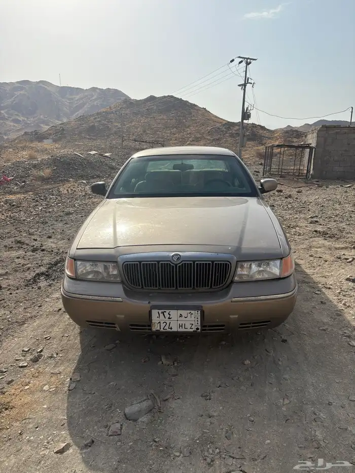 فورد ماركيز اللون ذهبي الموديل 2001 الممشى غير معروف الموتر 14