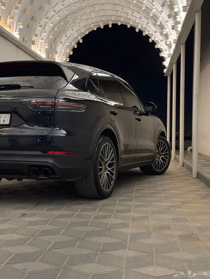 بورش كايين Porsche Platinum edition 2023 5