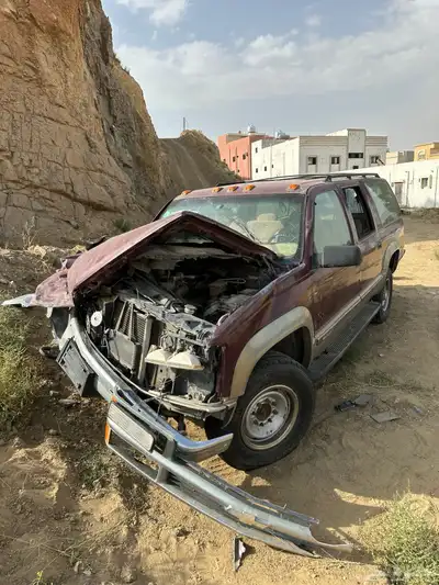 شيفرولية تاهو مديل 1998 حالته مصدومه للبيع 2