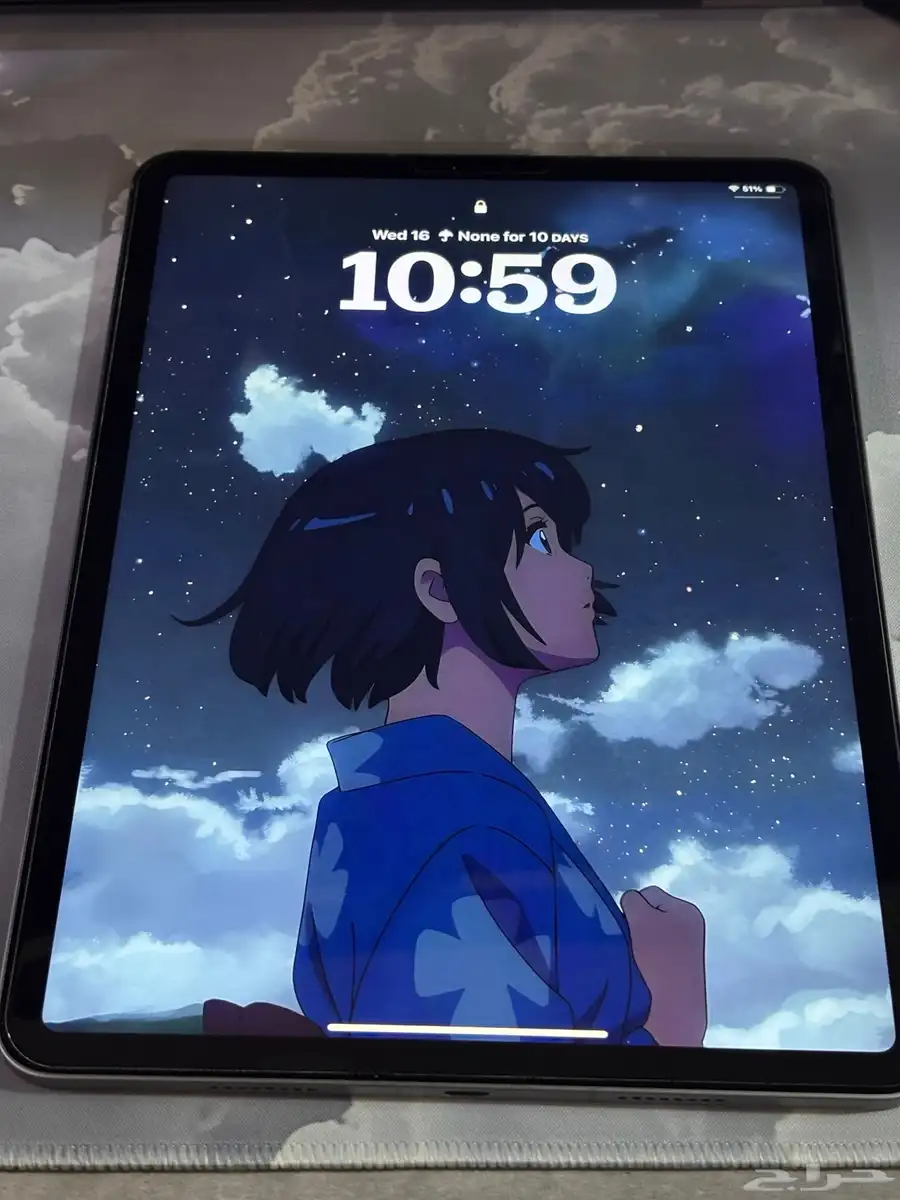 iPad Pro 2022 شريحة   WiFi   256GB   شبه جديد كامل الملحقات 11