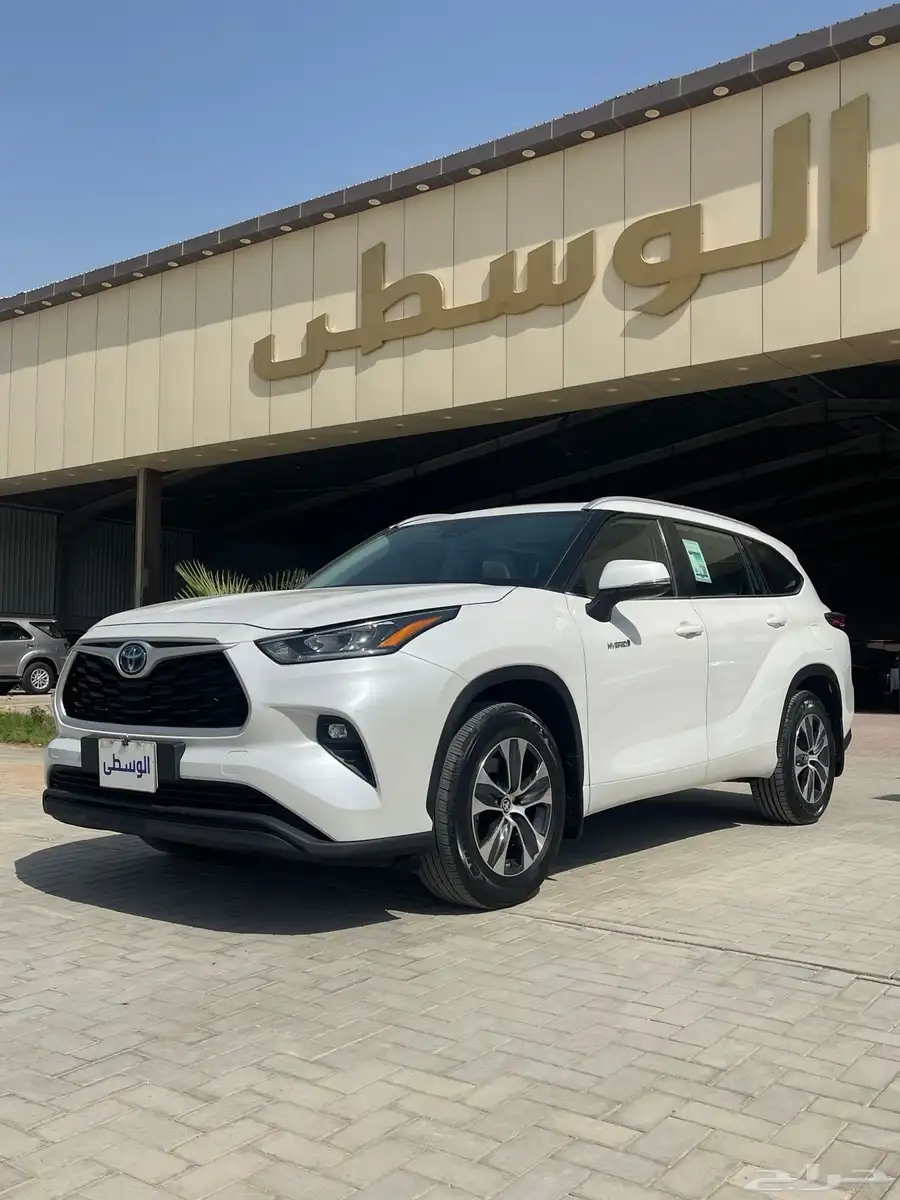 للبيع تويوتا هايلاندر 2023 GLEدفع رباعي 1