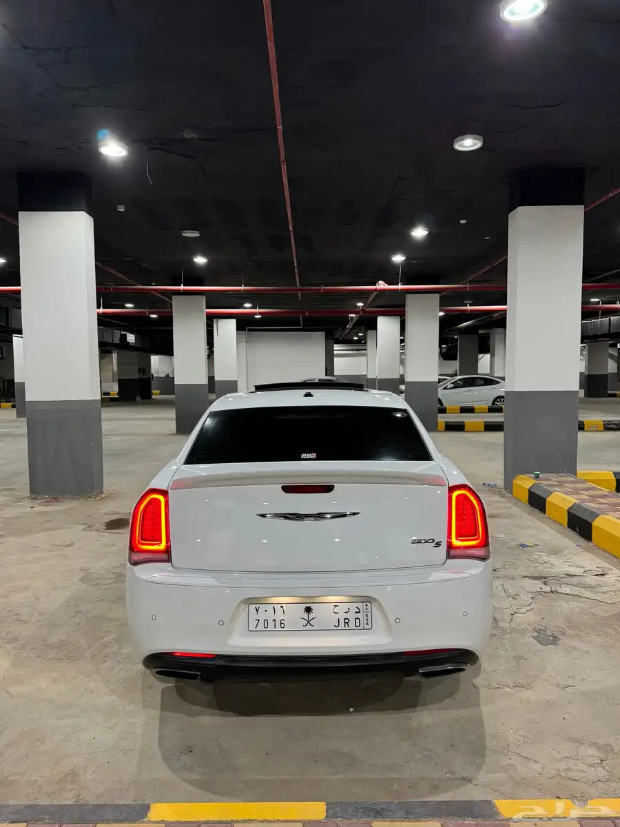 كرايسلر s300 5.7 7