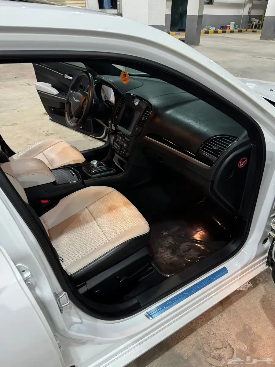 كرايسلر s300 5.7 19