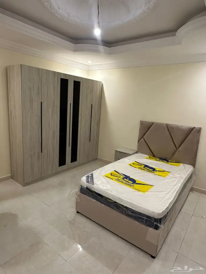 سرير  مراتب  دواليب  تسريحات و أثاث غرفة نوم كامل 51