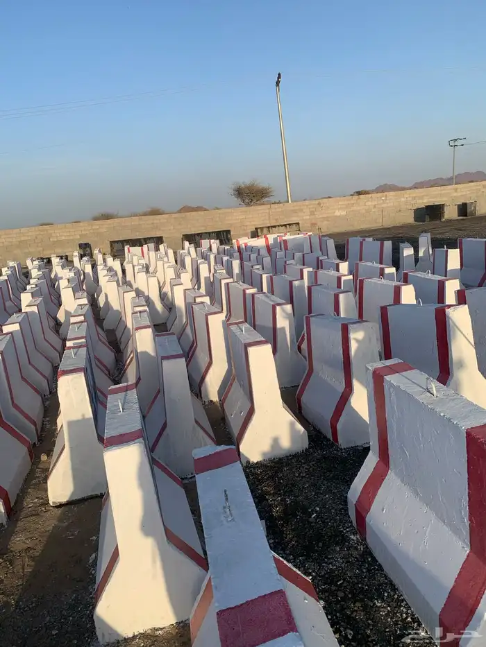 قواعد اناره وحواجز خرسانيه سفتي نيوجيرسي صبات مصدات 9