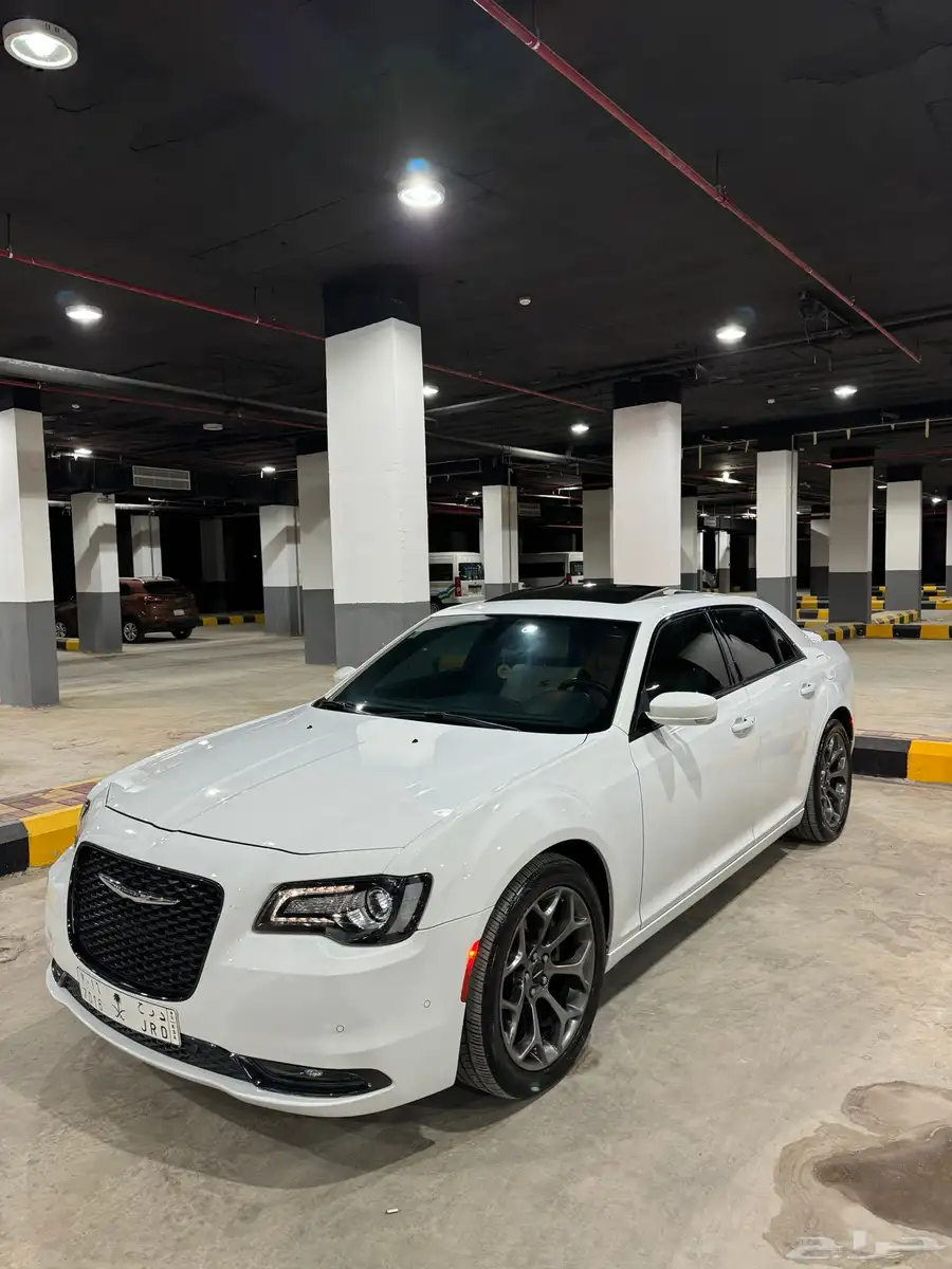 كرايسلر s300 5.7 0