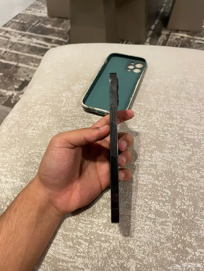 ايفون 12 برو بيع مستعجل 3