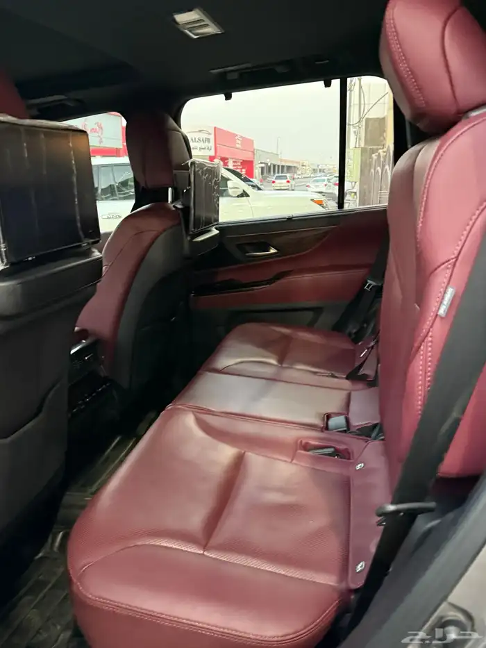 لكزس LX600 2023 عداد 27 الف BB خليجي فل كامل 17