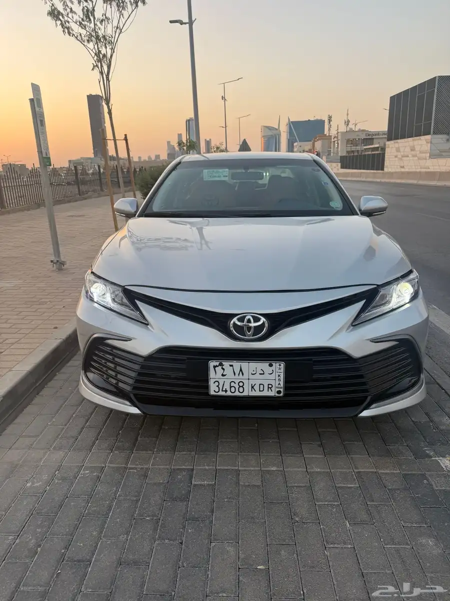 كامري 2023 بنزين للبيع 5