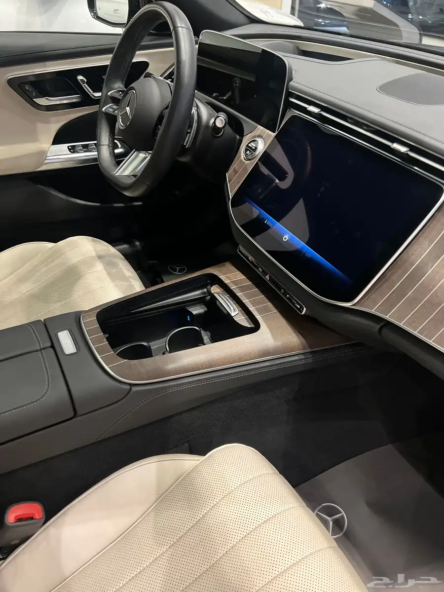Mercedes-Benz E 300 AMG 8