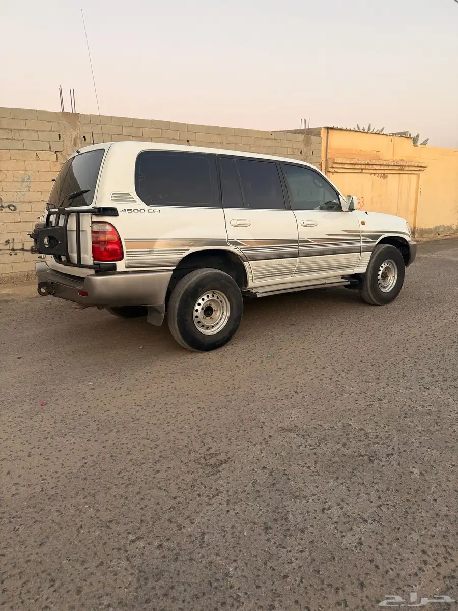 جيب لاندكروزر صالون ديزل 3