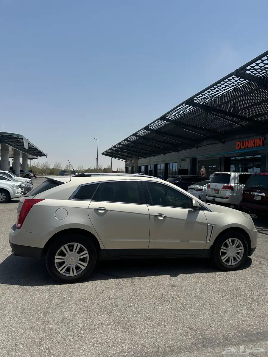 كاديلاك SRX 4