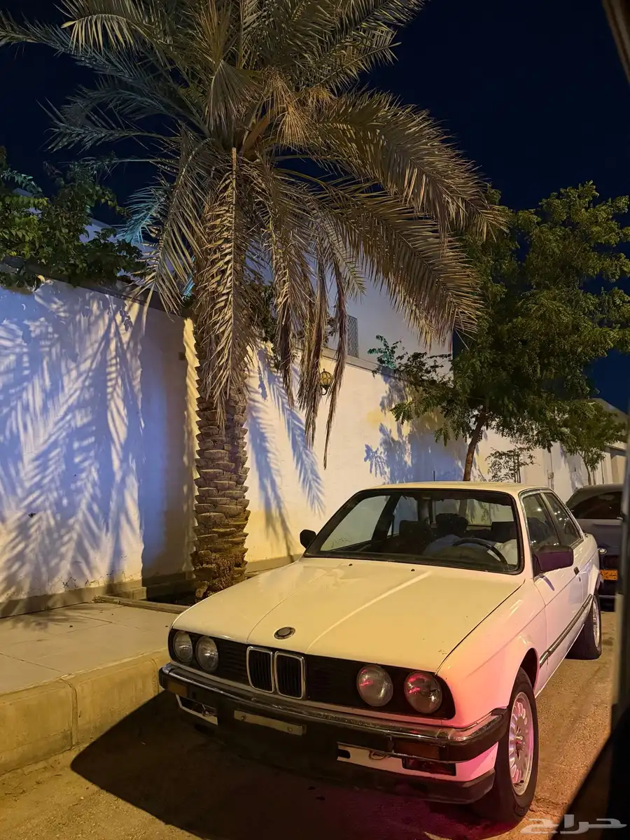 BMW E30 Coupe بي ام دبليو فئة ثالثه كلاسك 2