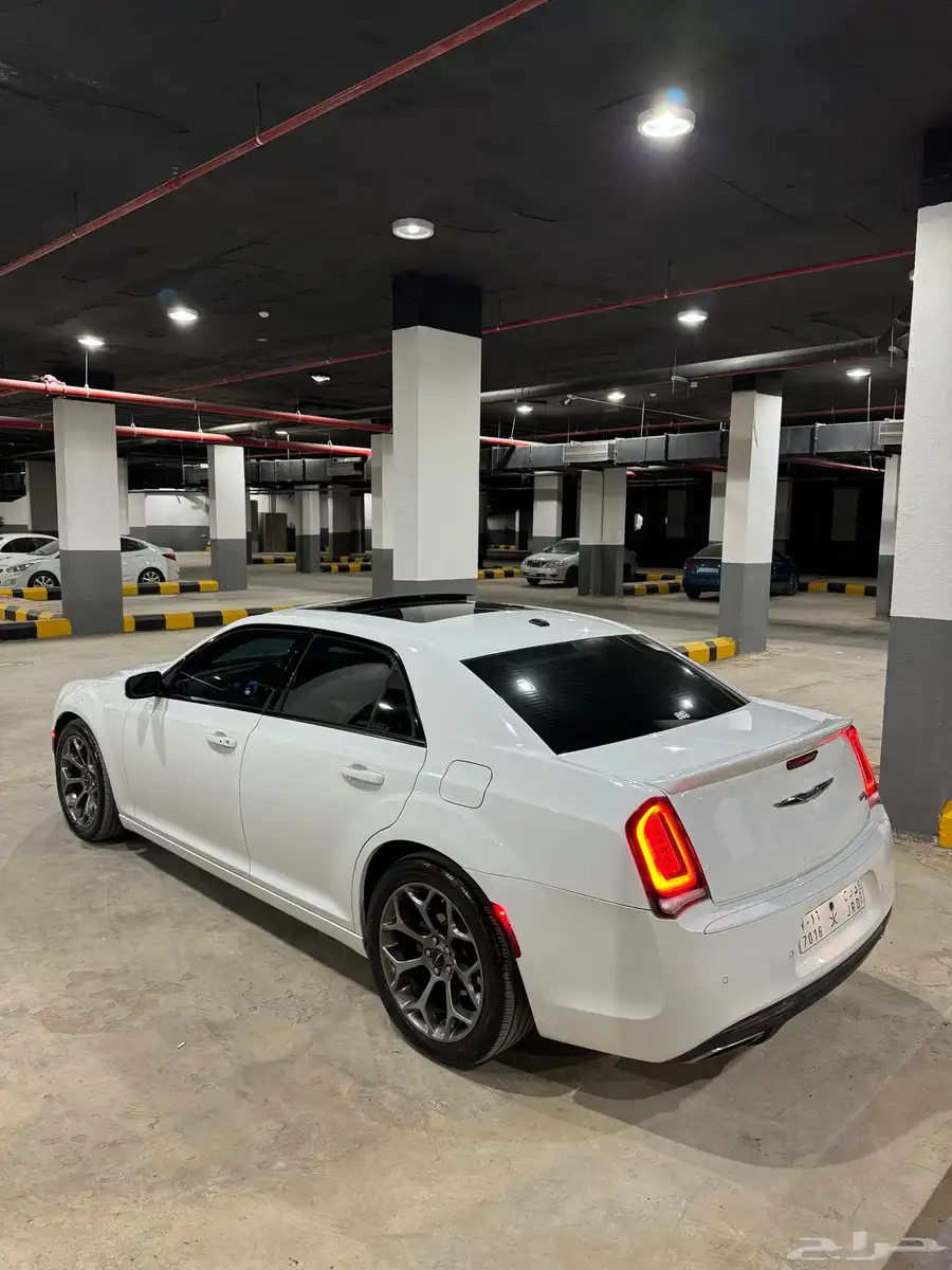 كرايسلر s300 5.7 9