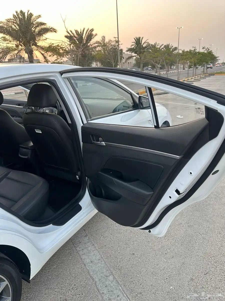 للبيع افانتي (انترا) مديل 2020 28